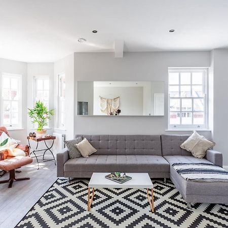 2 Bedroom Apartments With Sofa Bed In Southend Eksteriør billede