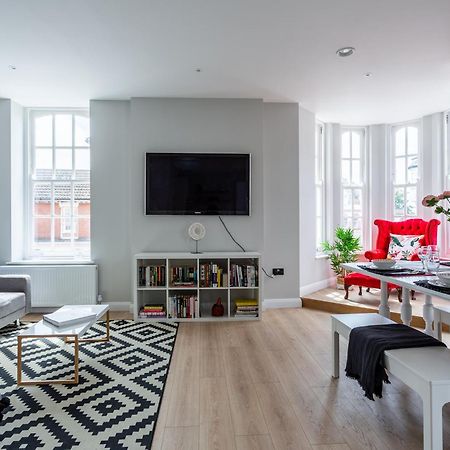 2 Bedroom Apartments With Sofa Bed In Southend Eksteriør billede