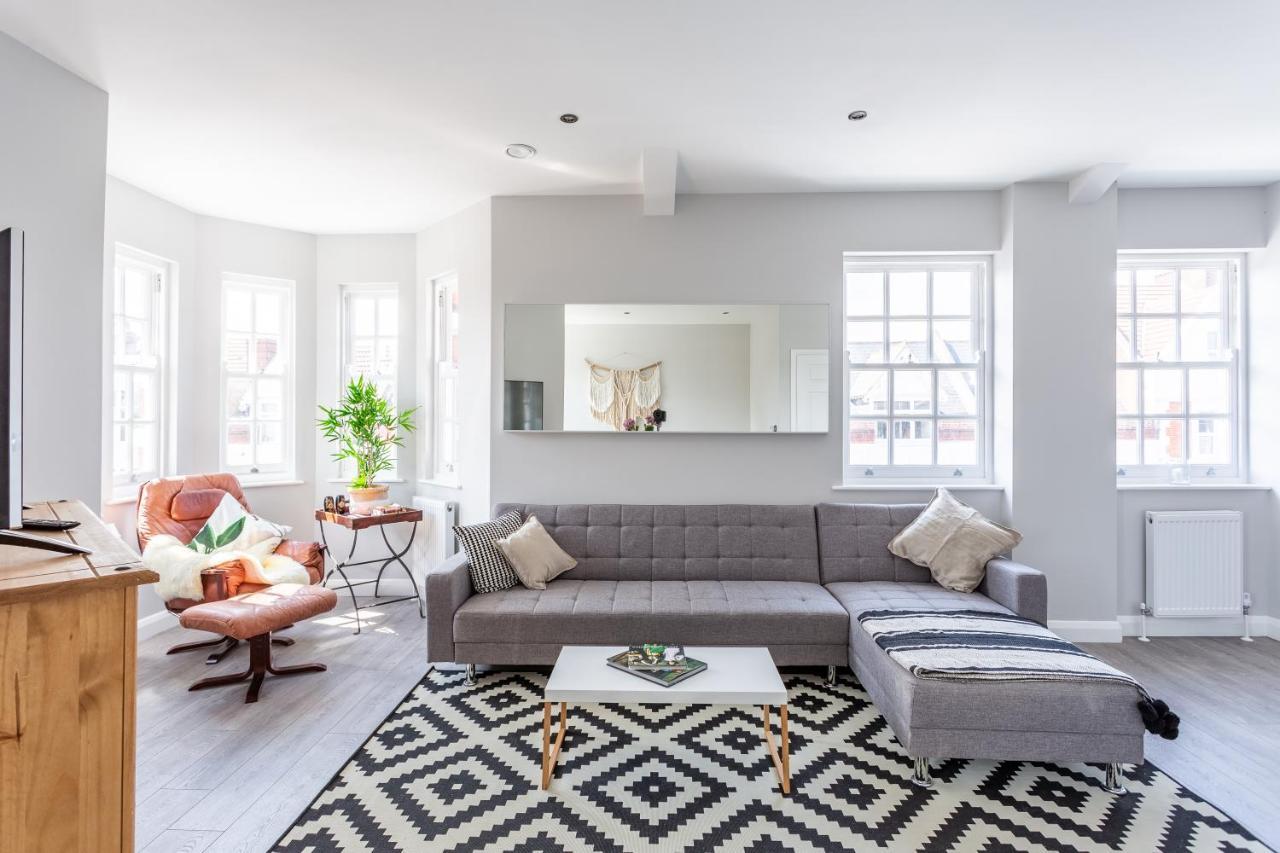2 Bedroom Apartments With Sofa Bed In Southend Eksteriør billede