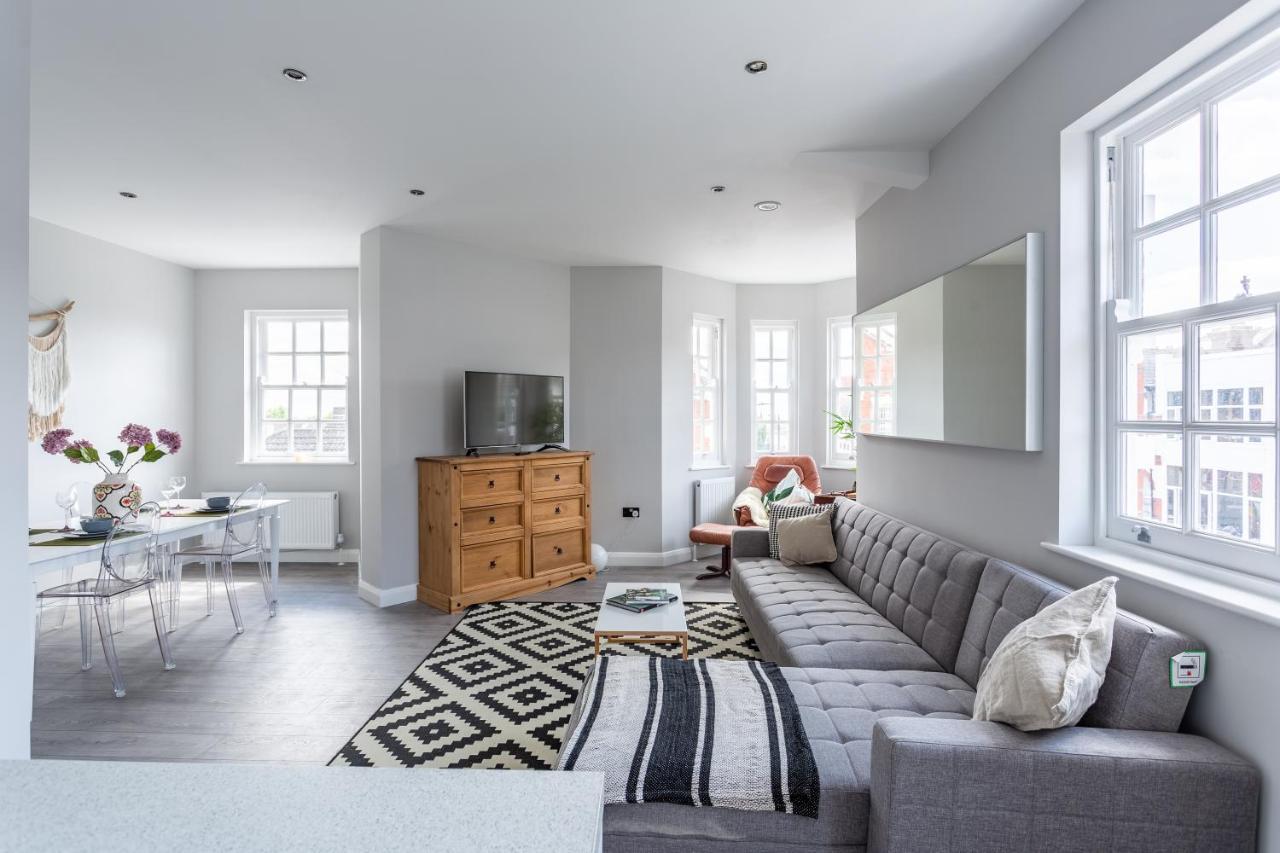 2 Bedroom Apartments With Sofa Bed In Southend Eksteriør billede