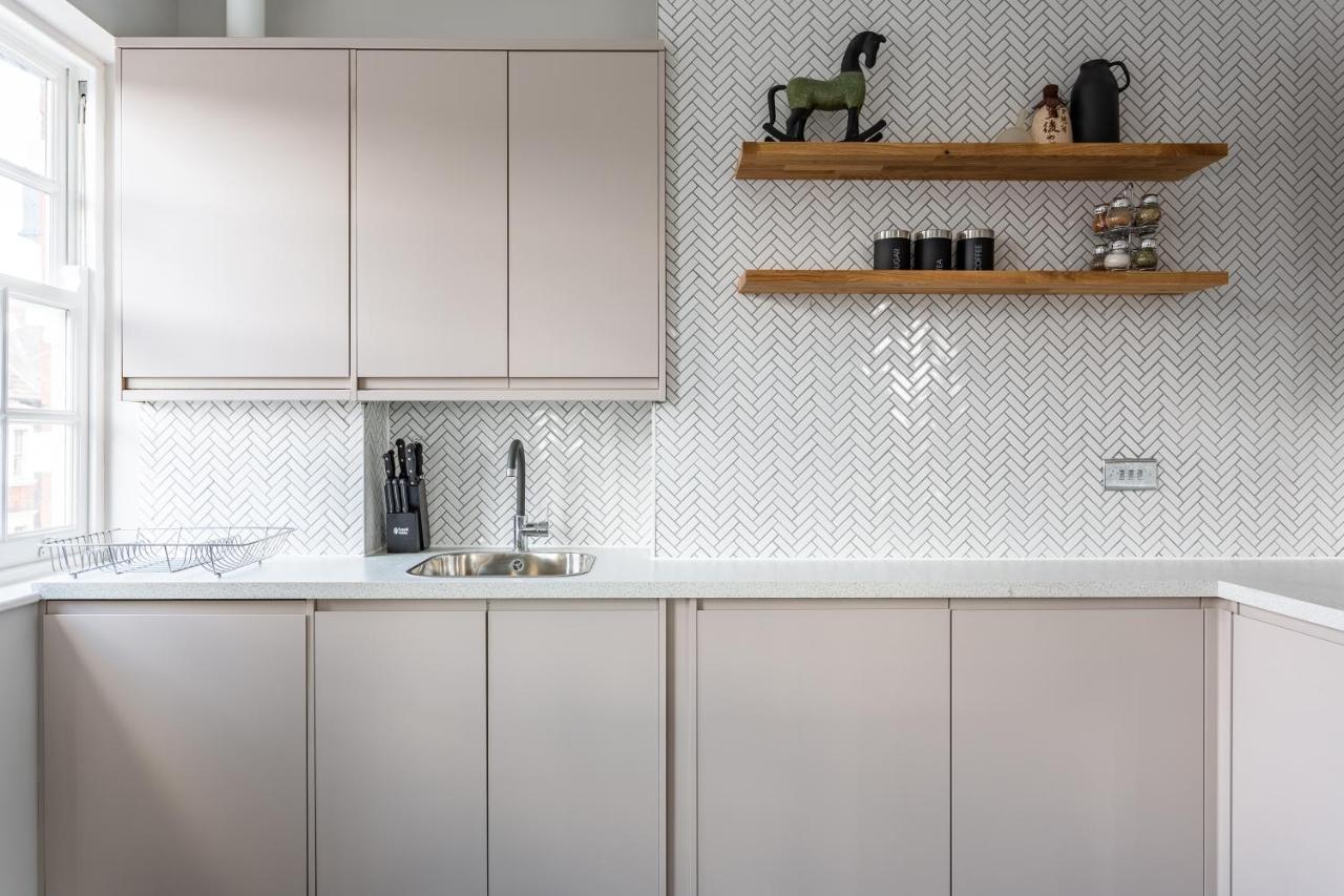 2 Bedroom Apartments With Sofa Bed In Southend Eksteriør billede